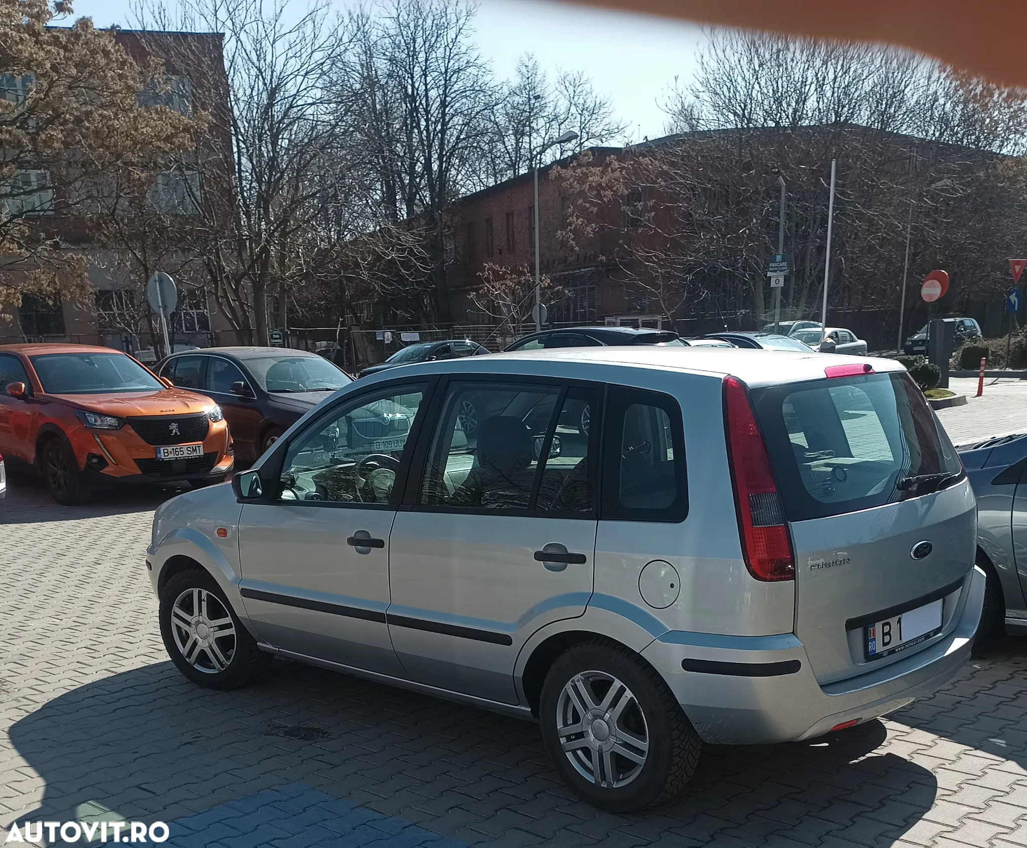 Ford Fusion - 2