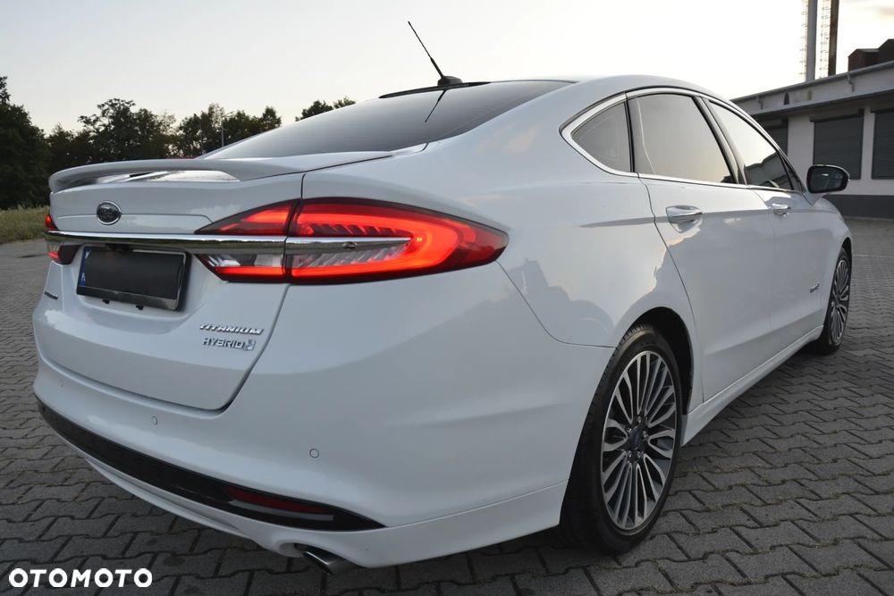 Ford Fusion - 4