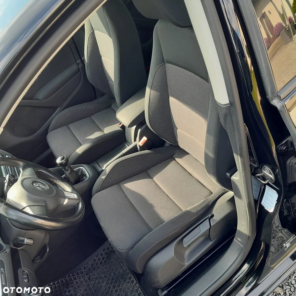 Volkswagen Golf - 12