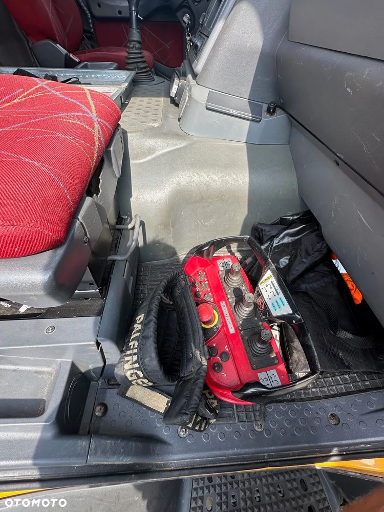 Iveco Eurotrakker 410.EH PALFINGER PK 56002E - 23