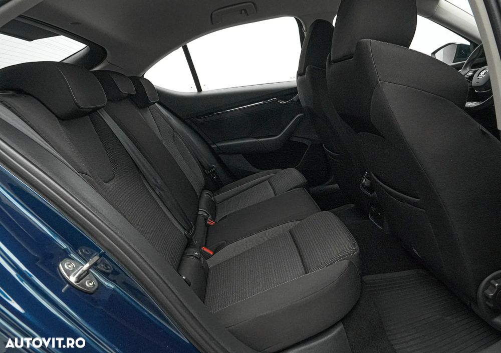 Skoda Octavia 2.0 TDI DSG Style - 16