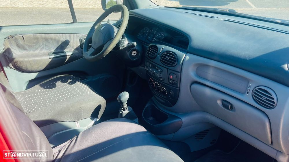 Renault Scénic 1.4 16V RTE AC - 12