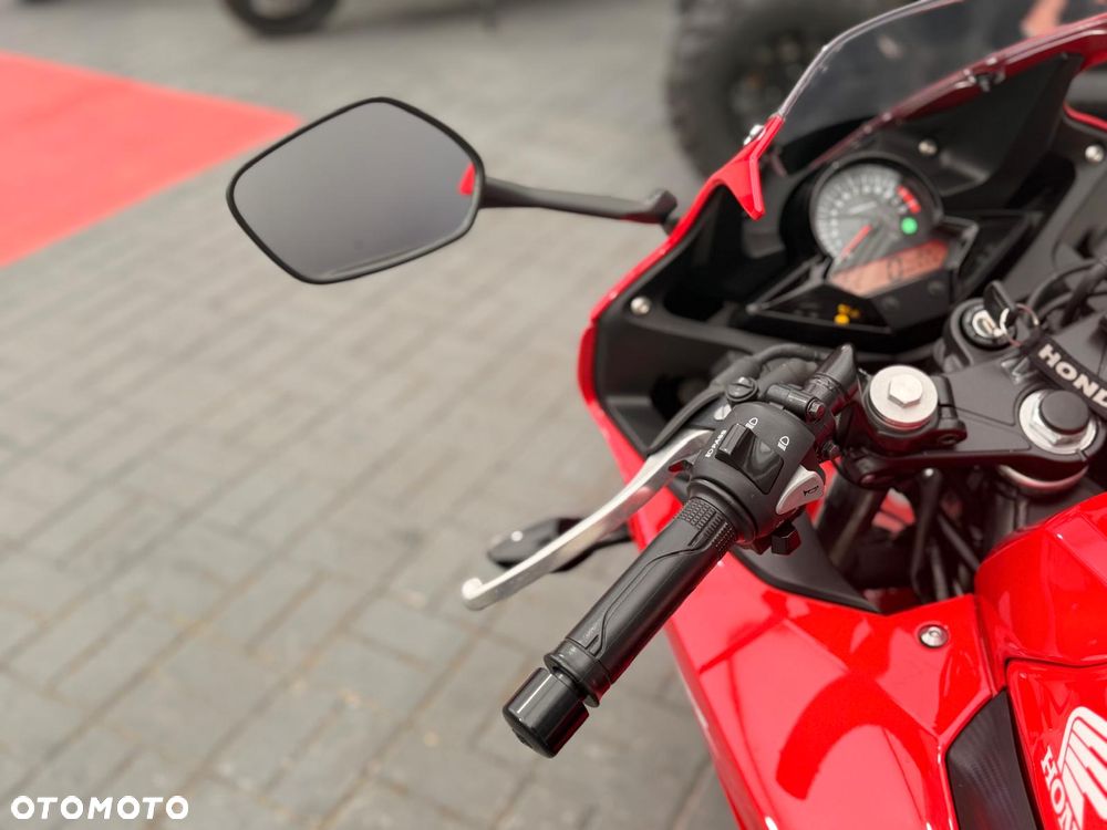 Honda CBR - 8