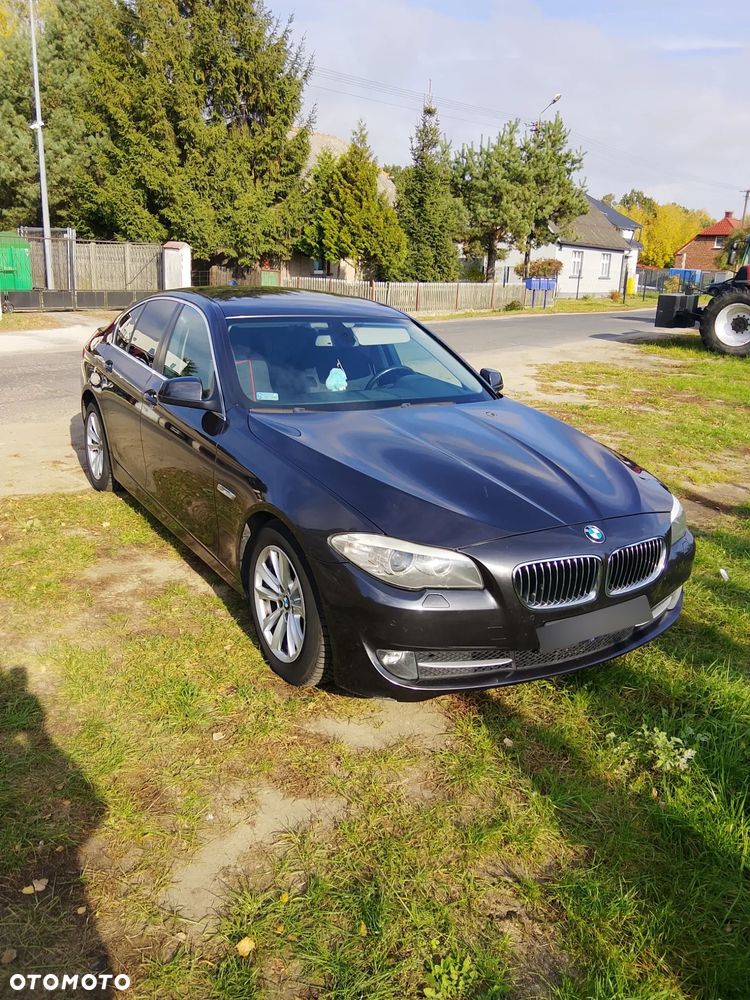 BMW Seria 5 2011 photo 3