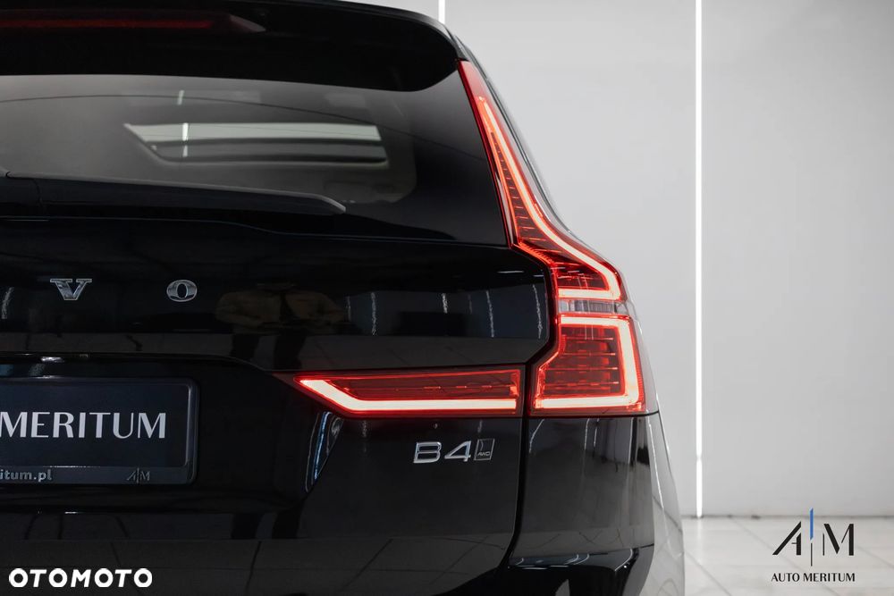 Volvo XC 60 B4 D AWD Plus Bright - 12