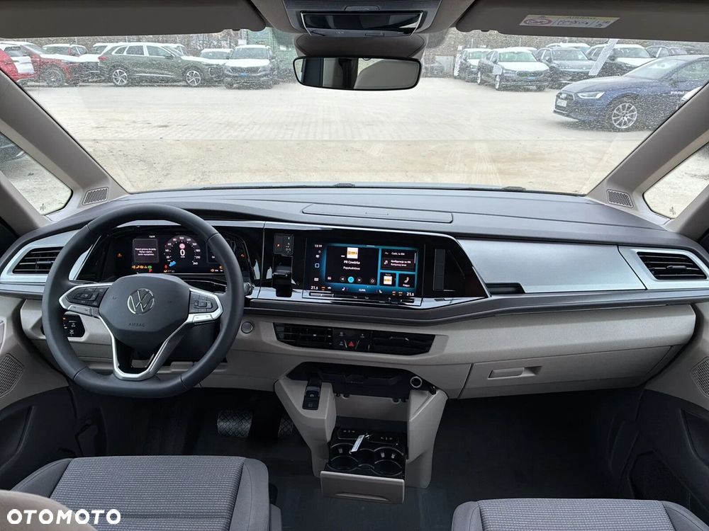 Volkswagen Multivan - 11