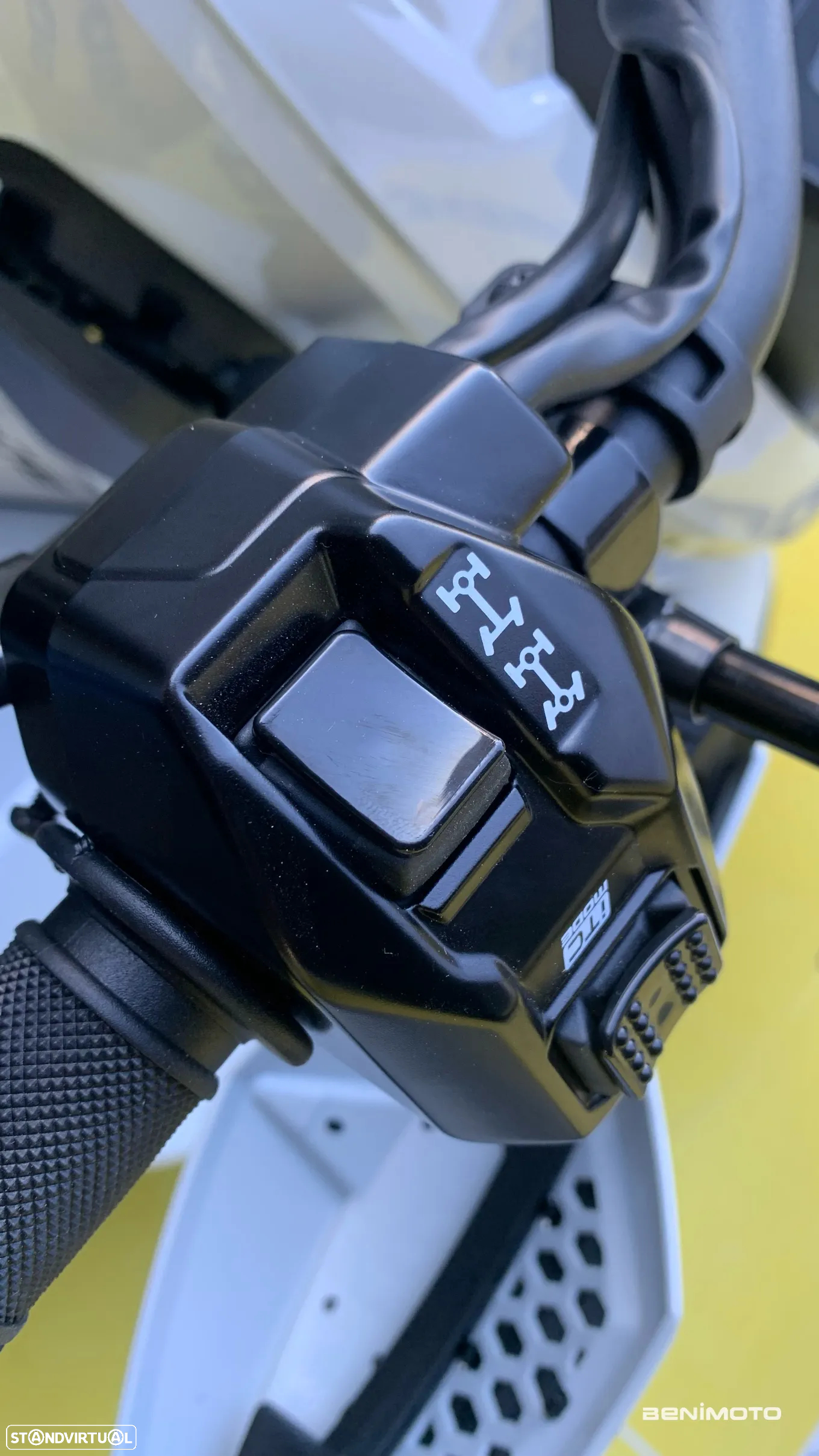 Can-Am Renegade 1000 XXC - 18