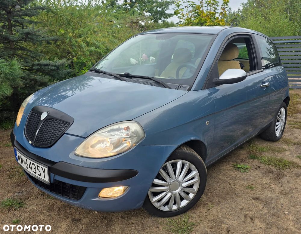 Lancia Ypsilon