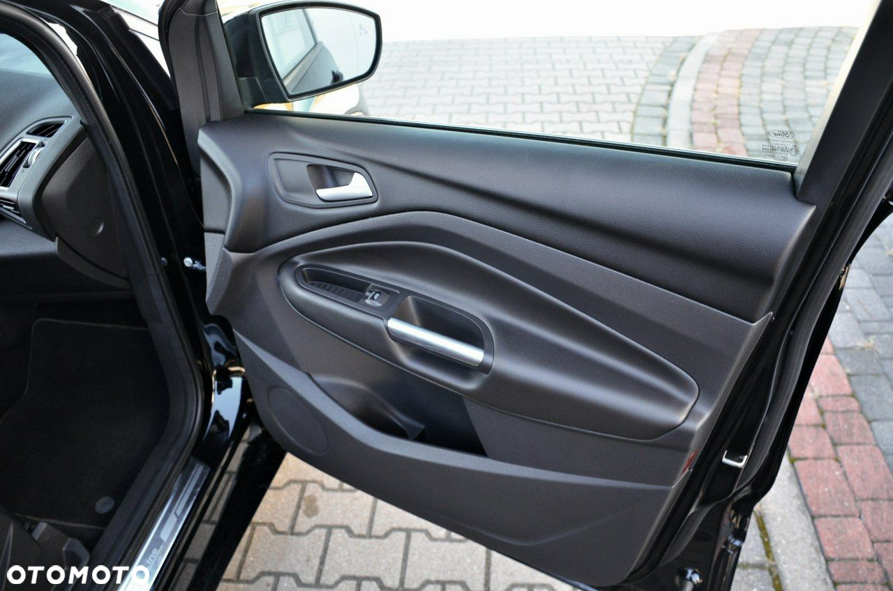 Ford Kuga - 30