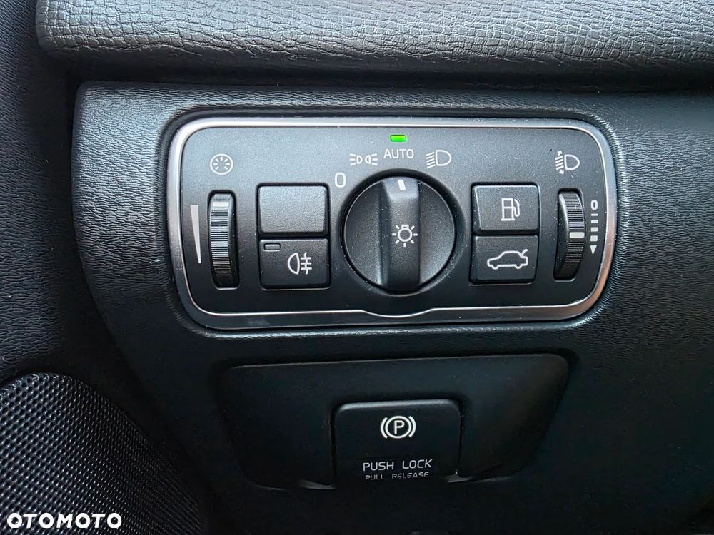 Volvo XC 60 D4 Summum - 35