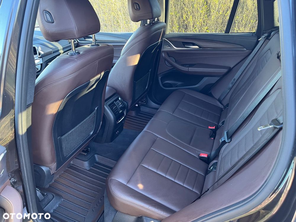 BMW X3 xDrive20d Luxury Line - 12