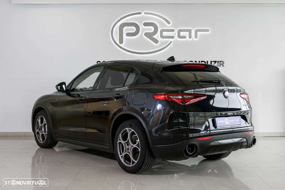 Alfa Romeo Stelvio - 3