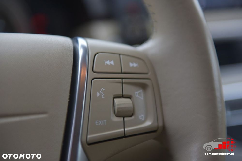 Volvo V70 D3 Momentum - 28