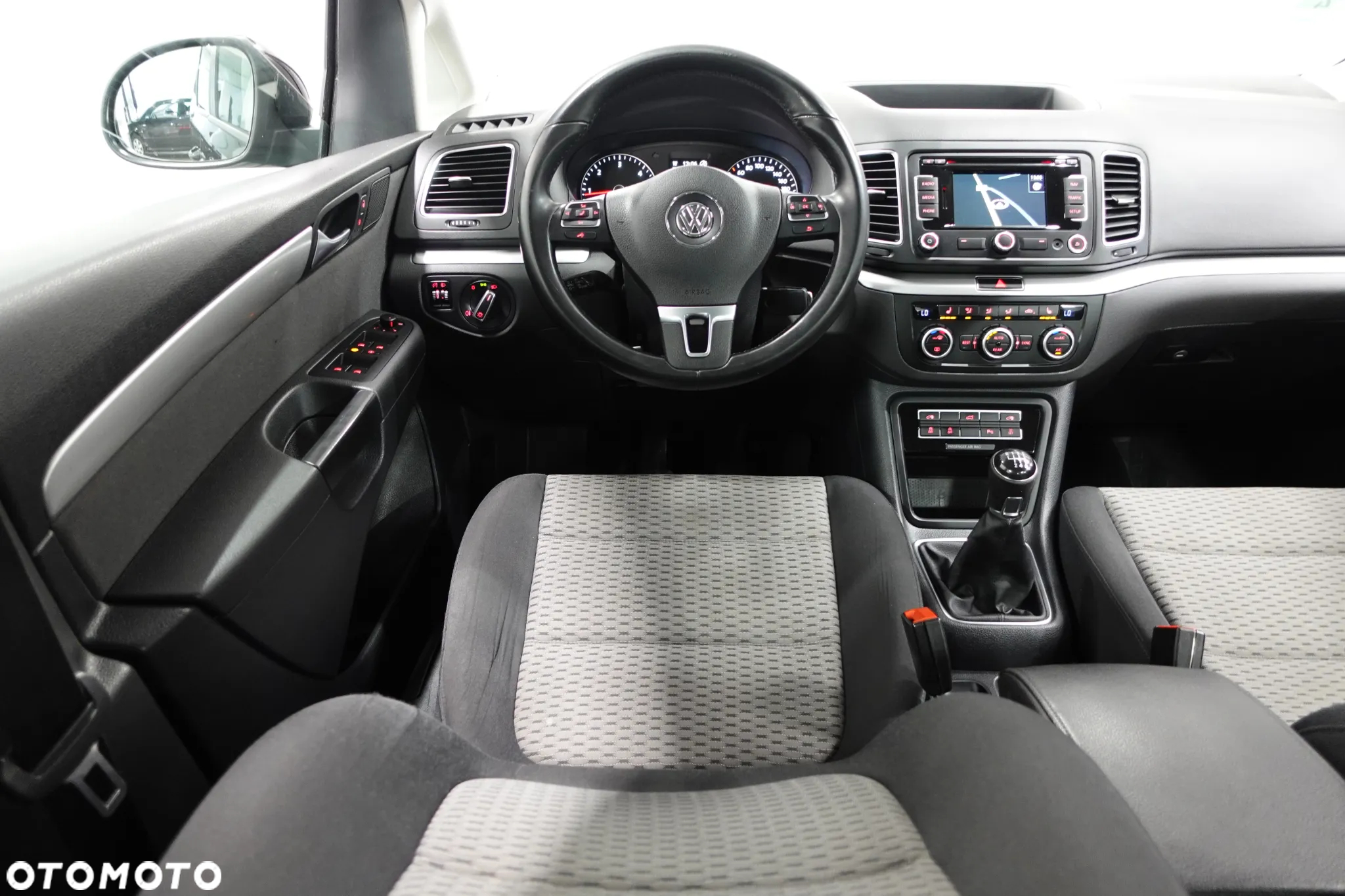 Volkswagen Sharan 2.0 TDI BlueMotion Technology Comfortline - 33