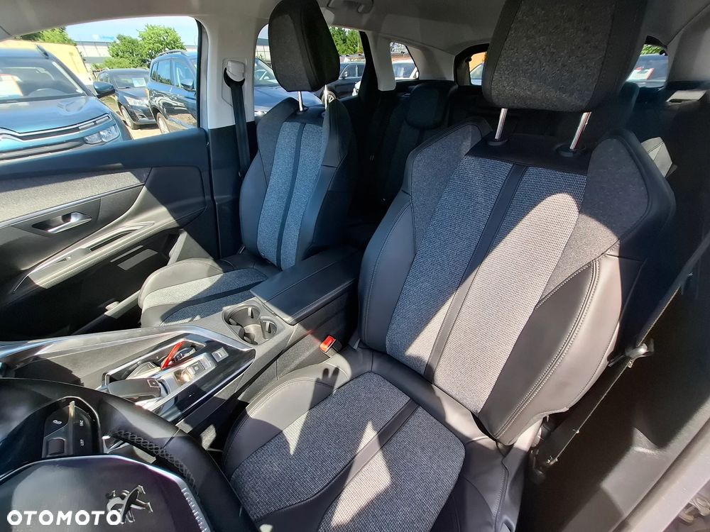 Peugeot 3008 PureTech 130 Stop & Start GPF EAT8 Allure - 11