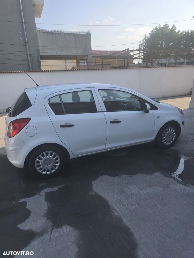 Opel Corsa - 8