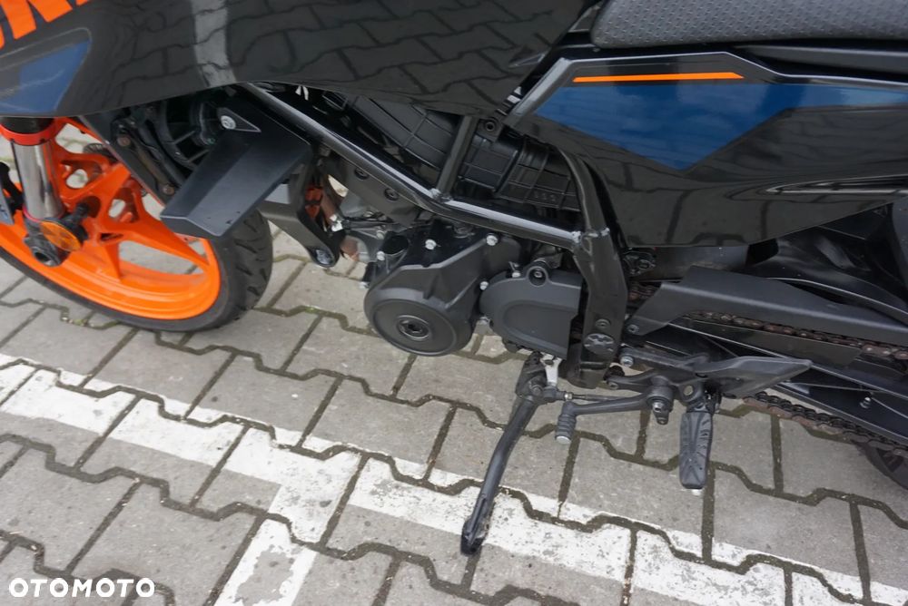 KTM Duke - 17