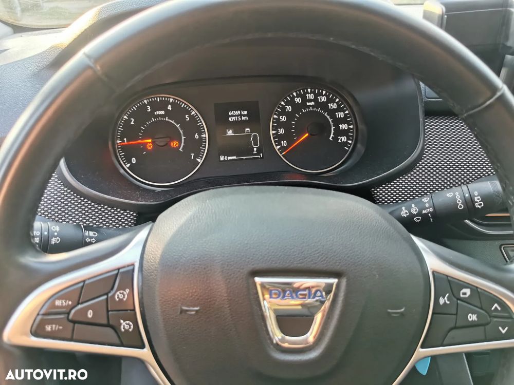Dacia Sandero Stepway TCe 90 MT6 Comfort - 4