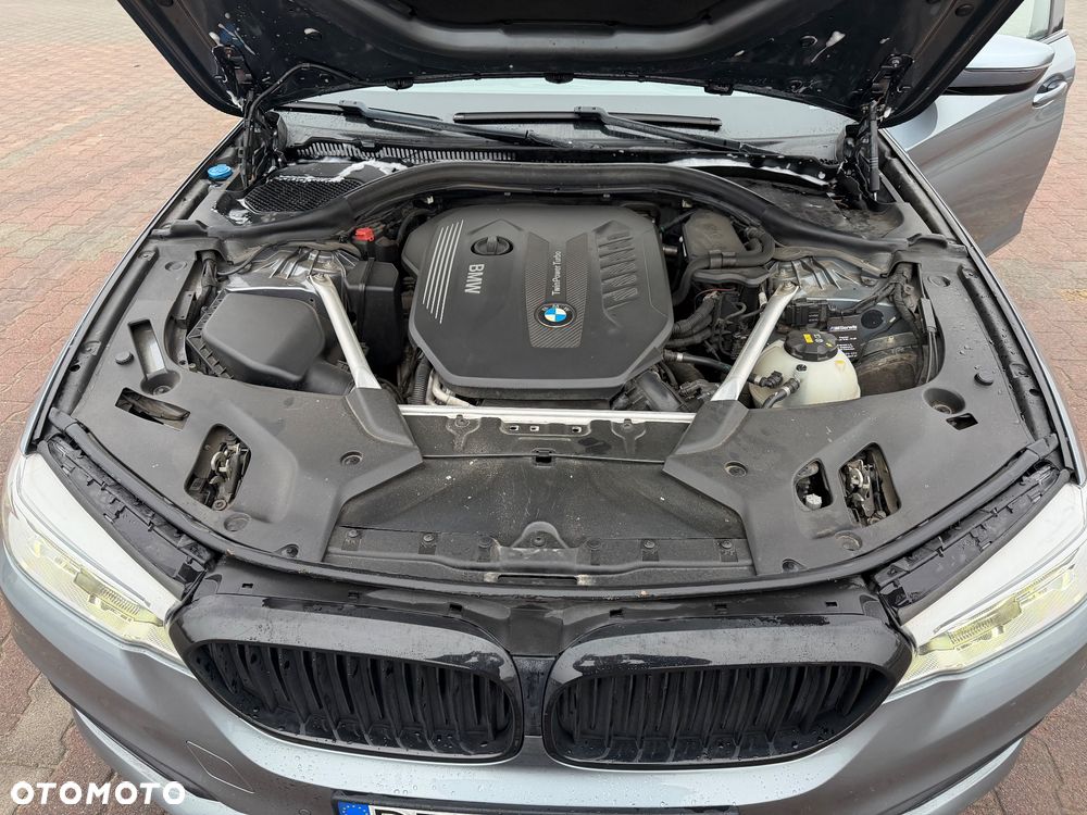 BMW Seria 5 530d xDrive Sport Line sport - 10