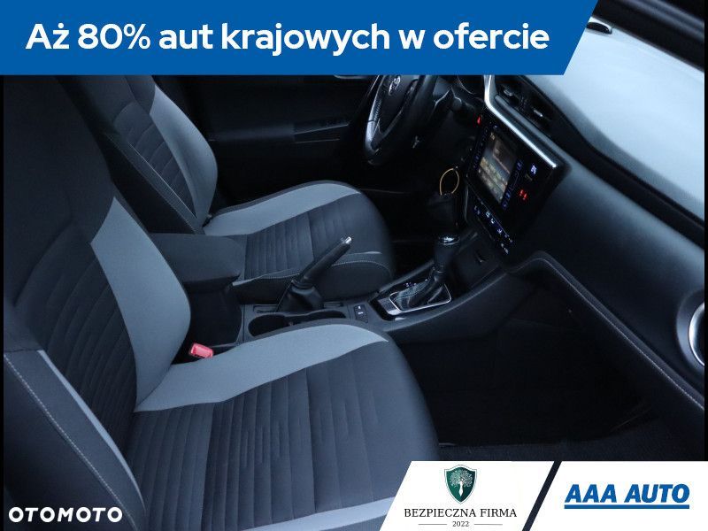 Toyota Auris - 10