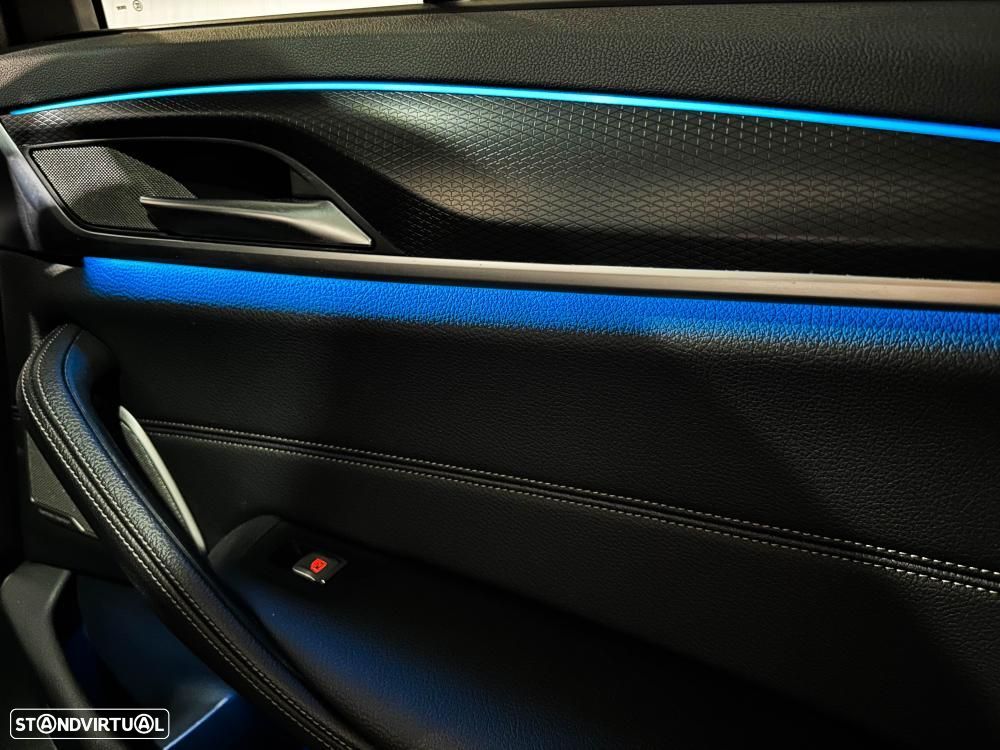 BMW 530 e Pack Desportivo M - 26