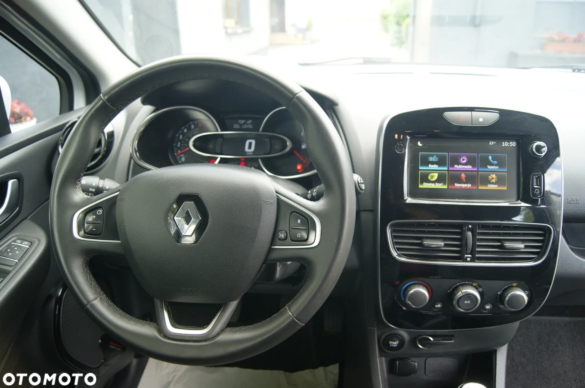 Renault Clio - 11