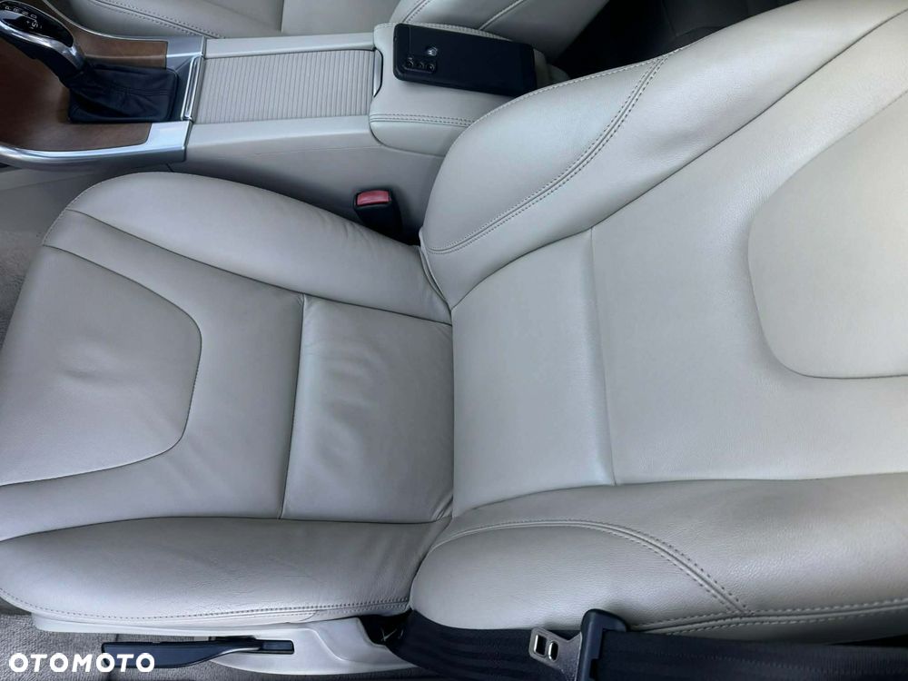 Volvo XC 60 D4 Drive-E Momentum - 37