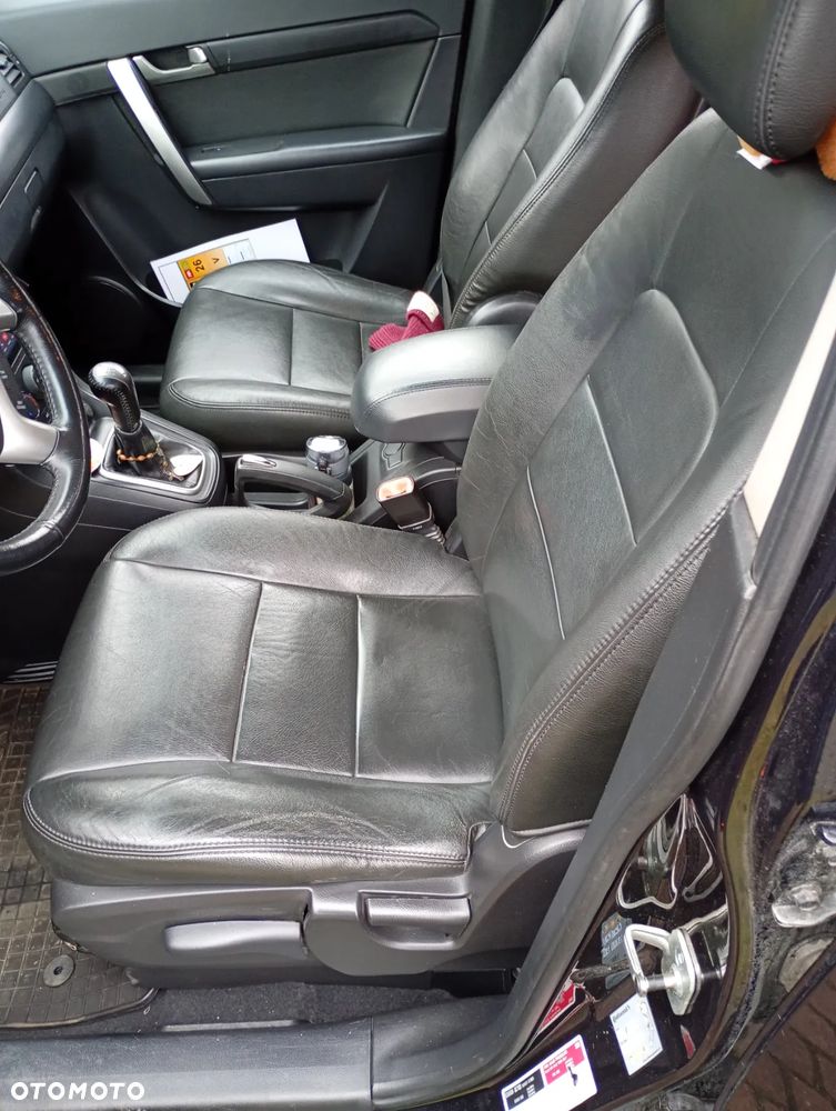 Chevrolet Captiva 2.0 d LS - 17