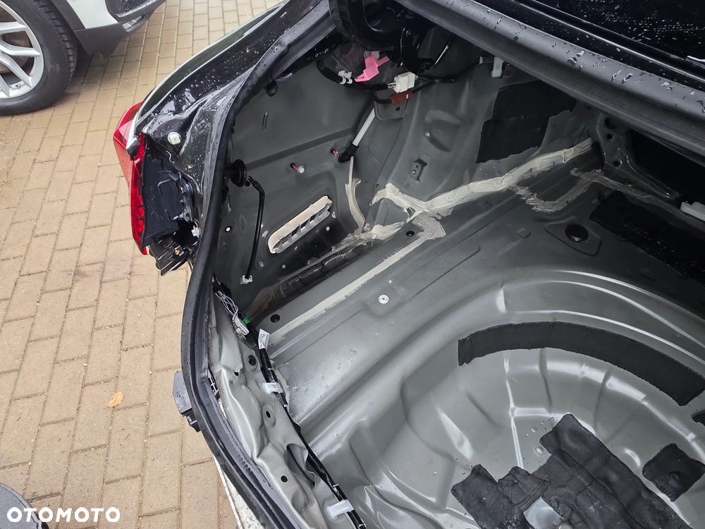 Lexus ES 300h Business Edition - 10