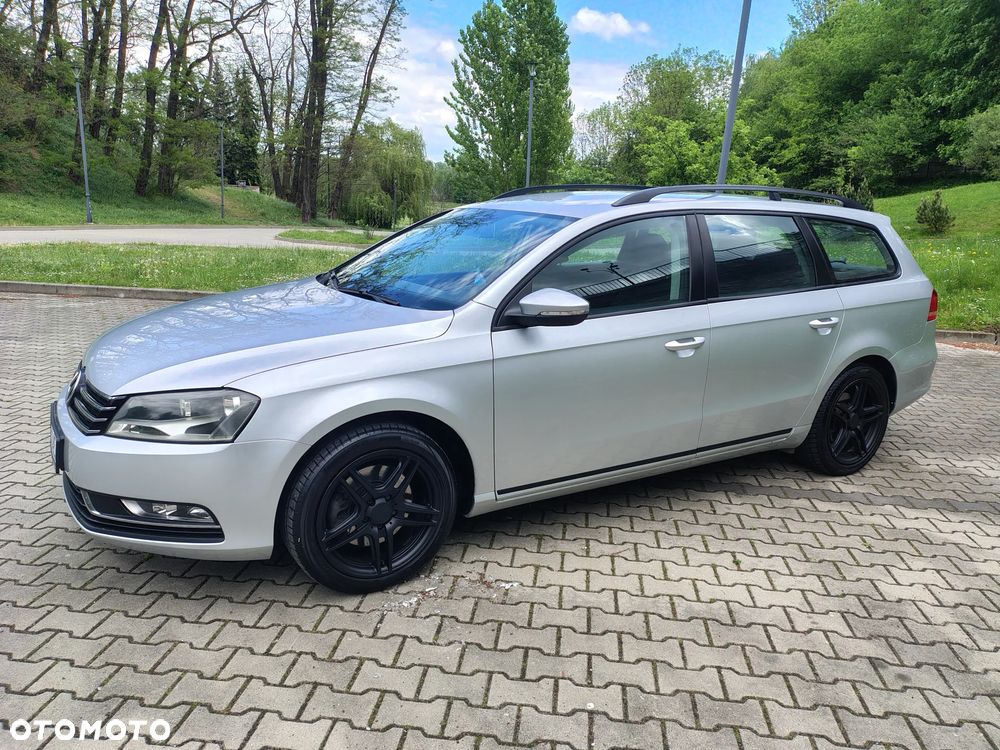 Volkswagen Passat 1.6 TDI DPF BlueMot Highline - 3