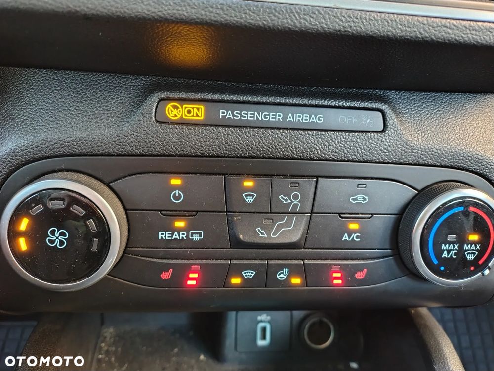 Ford Focus 1.0 EcoBoost Connected - 10