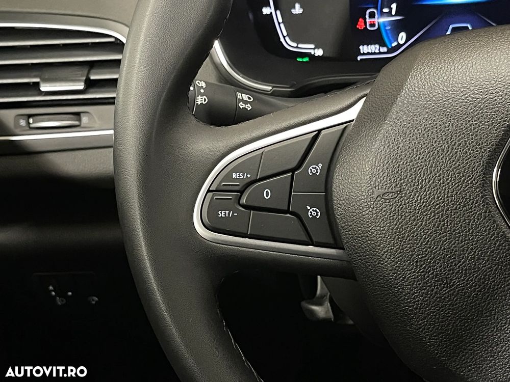 Renault Megane TCe 140 GPF Equilibre - 18