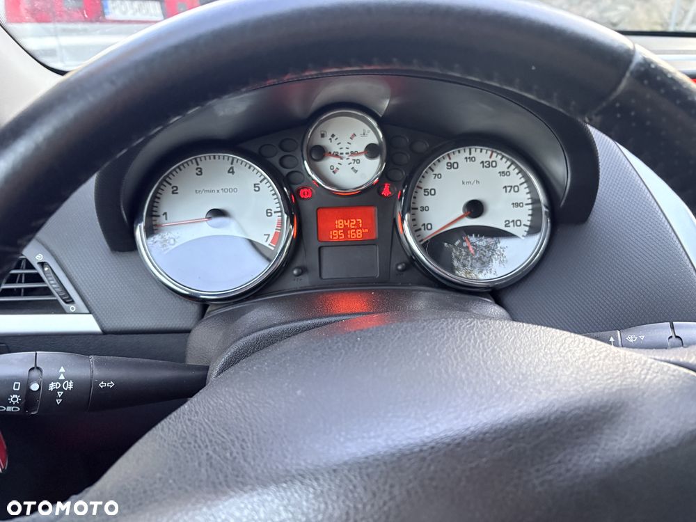 Peugeot 207 CC - 5