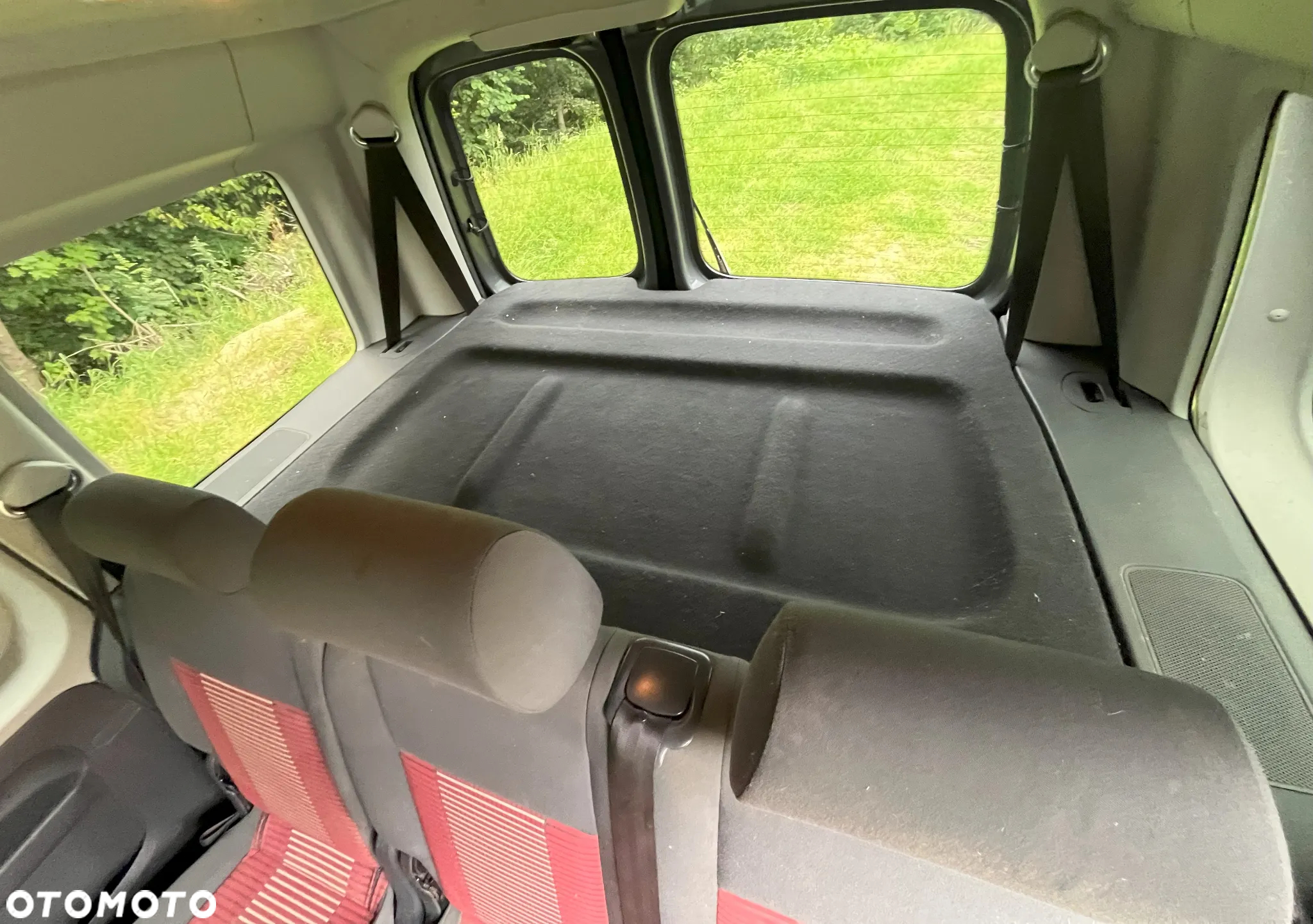 Volkswagen Caddy 1.6 TDI (7-Si.) Edition 30 - 31