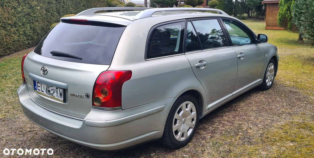Toyota Avensis 1.8 VVT-i Executive - 26