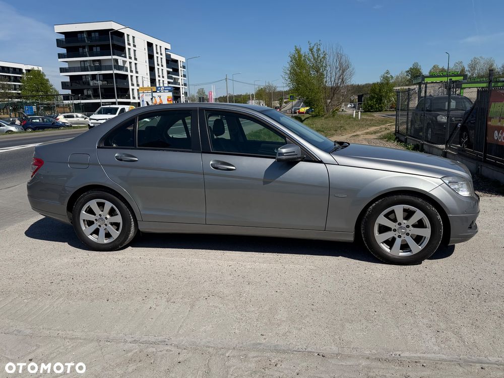 Mercedes-Benz Klasa C 180 Kompressor BlueEFFICIENCY Elegance - 4