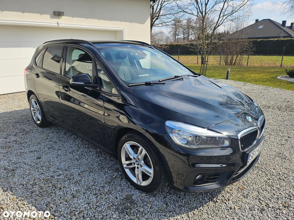 BMW Seria 2 216d Sport Line - 8