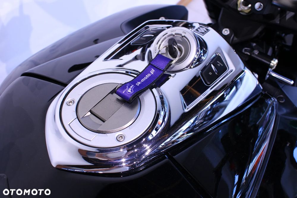 Suzuki GSX - 18