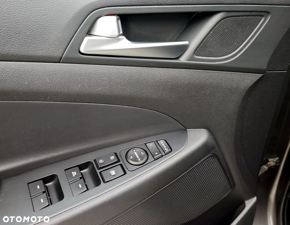 Hyundai Tucson blue 1.7 CRDi 2WD Passion - 12