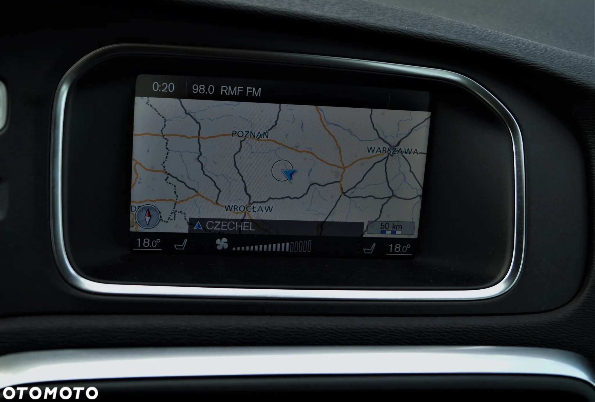 Volvo V40 Cross Country - 38