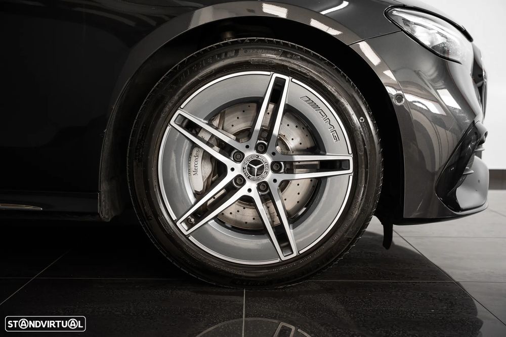 Mercedes-Benz E 300 ver-e-amg-line - 4
