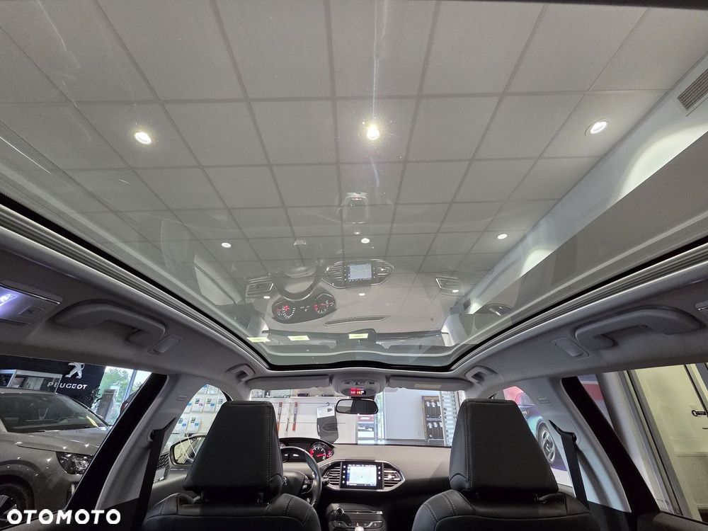 Peugeot 308 1.6 e-HDi Allure S&S - 18