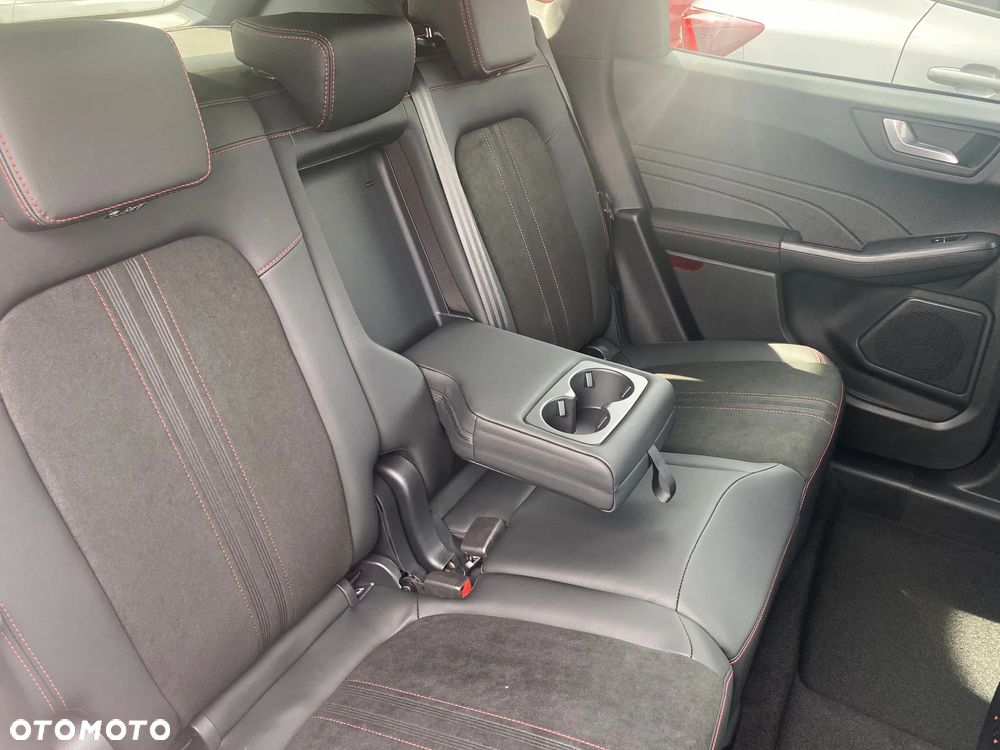 Ford Kuga 2.5 FHEV FWD ST-Line X eCVT - 29