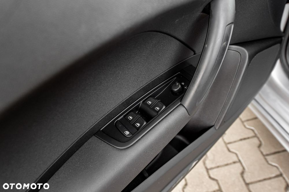 Audi A1 Sportback 1.4 TFSI cylinder on demand S tronic S line edition m S line Sportpaket - 28