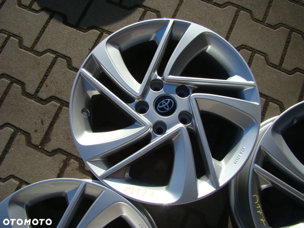 a177 5x114,3 Toyota Auris Corolla Avensis C-HR Camry Corolla Cross 7Jx17 - 5