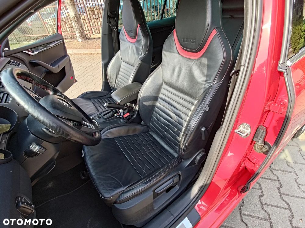 Skoda Octavia 2.0 TDI RS DSG - 11