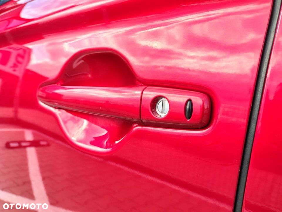 Mitsubishi Outlander - 11