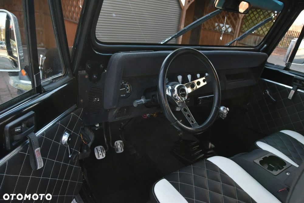 Jeep Wrangler - 13