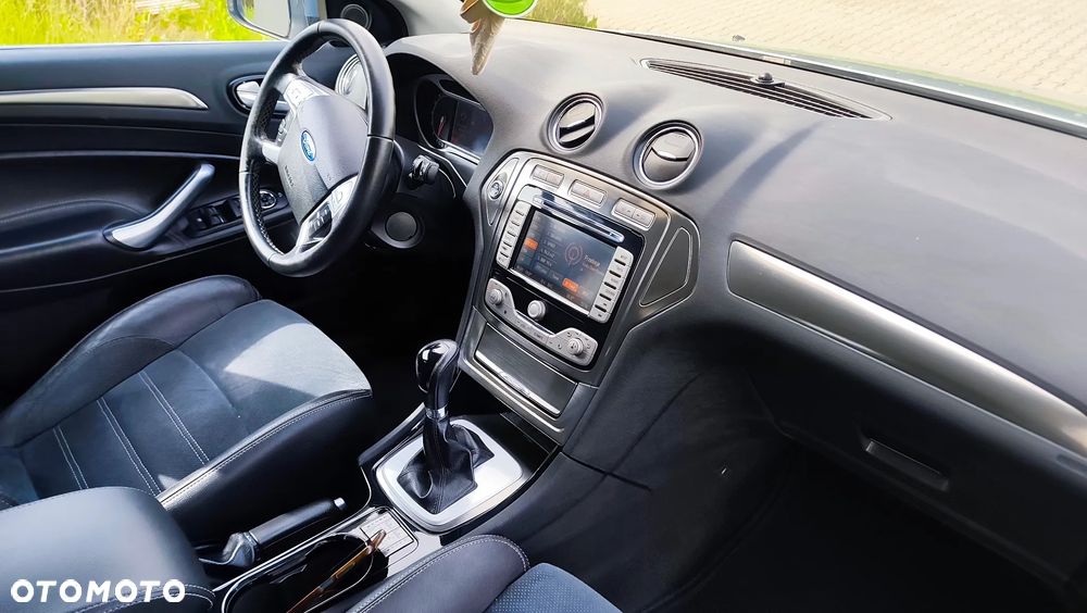 Ford Mondeo 2.3 Titanium - 28