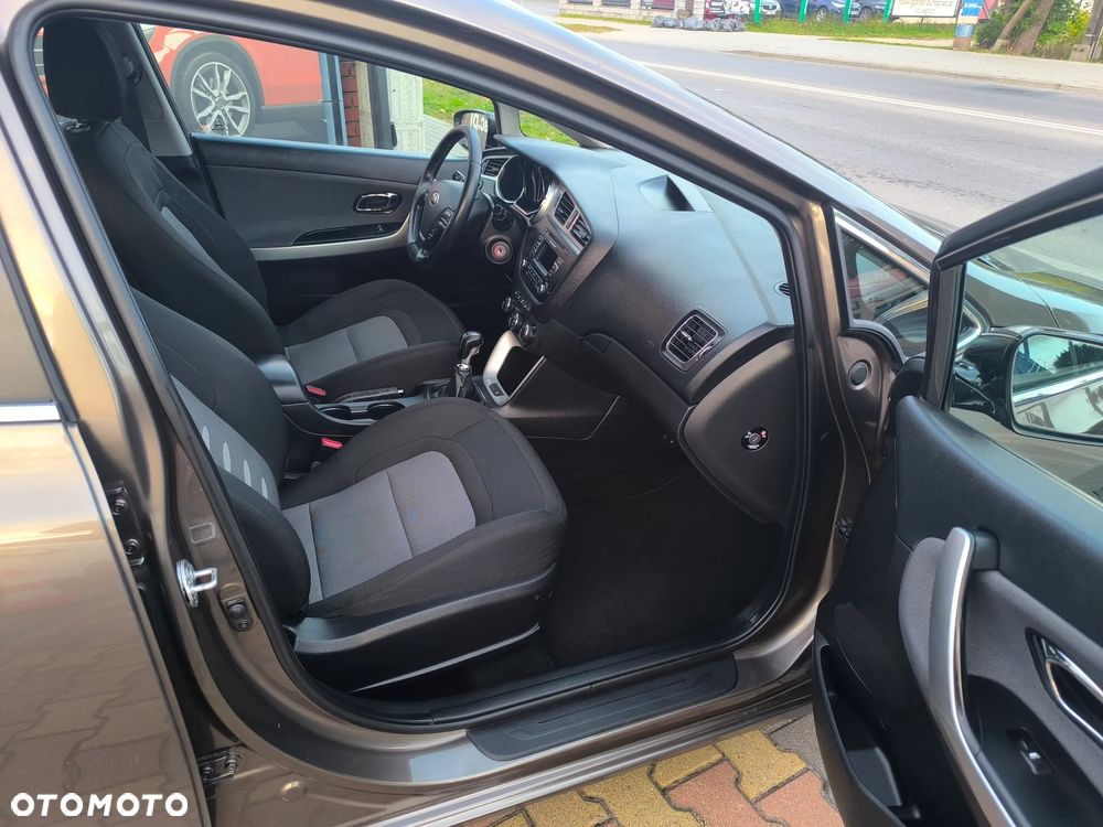 Kia Ceed 1.6 CRDi 128 Dream Team Edition - 14